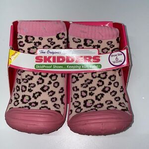 🔥NEW Skidders SHOES girls  KIDS baby skidproof  (200)